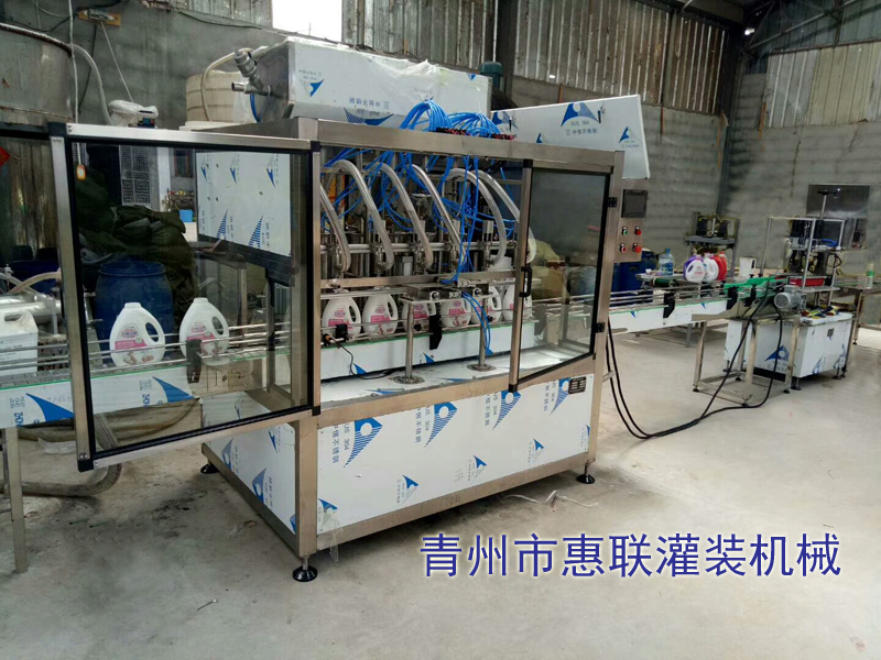 食用油旋蓋灌裝機
